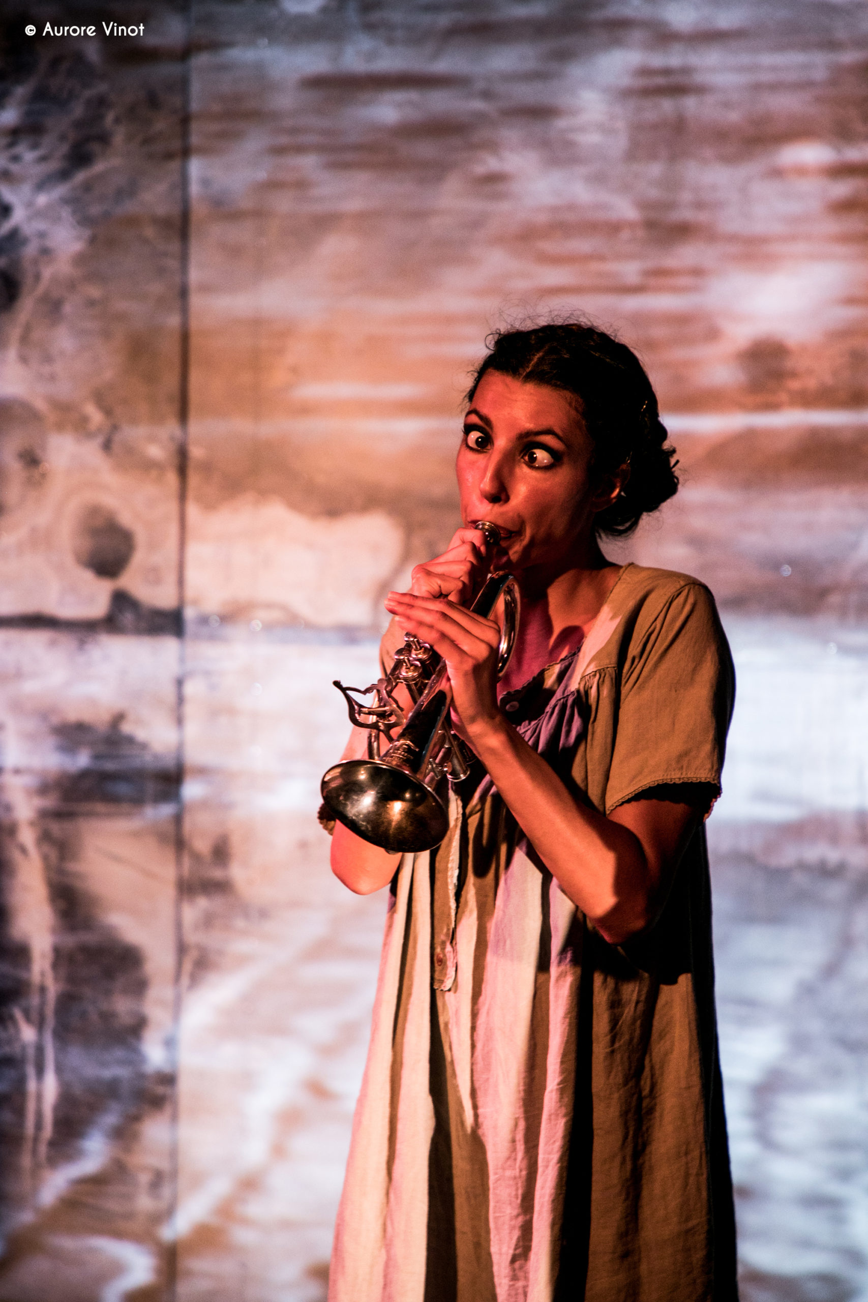 Jos&eacute;phine Baker interpr&eacute;t&eacute; par Clarisse Caplan au Th&eacute;&acirc;tre de la Sc&egrave;ne Parisienne mise en sc&egrave;ne Xavier Durringer 